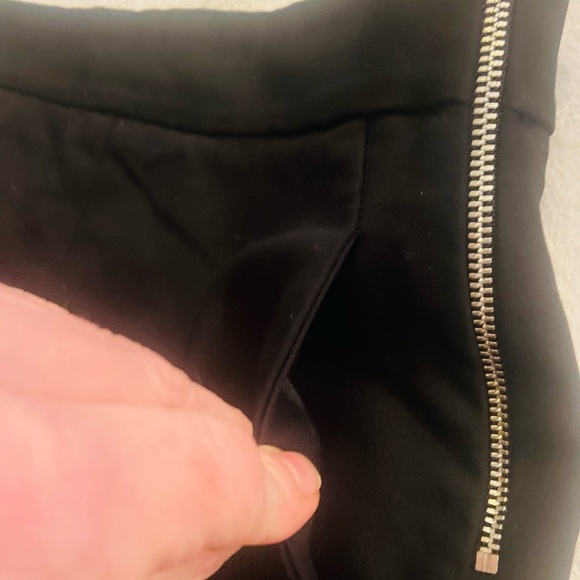 ZARA High-Waisted, Side Zipper Black Women's Shorts Size 24 NWOT - Picture 5 of 7
